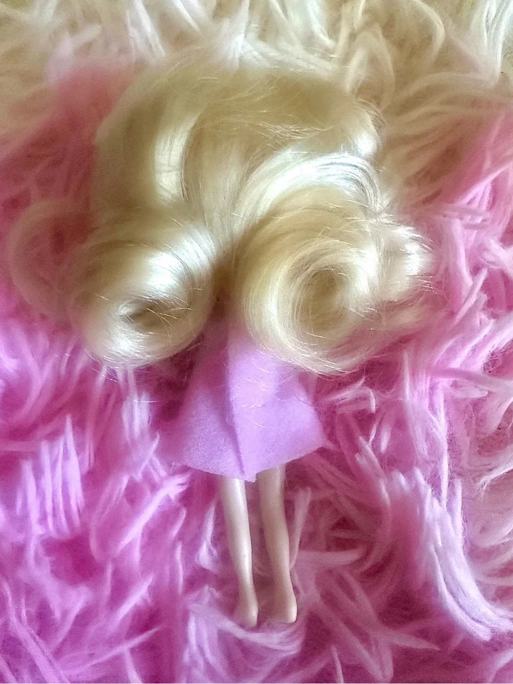 petite blythe doll w blonde hair, pink dress & hair accessory